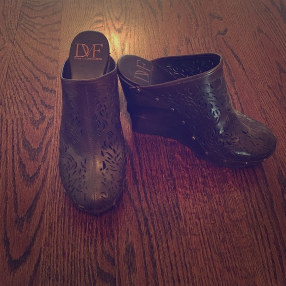DVF wedges