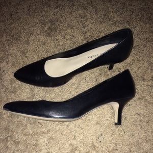 Franco Sarto pumps. Black. Size 10.