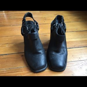 Ecouté leather boot urban outfitters size 9