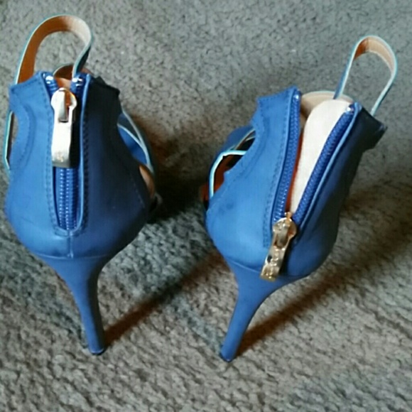 Navy blue NWOT high heels - Picture 3 of 3