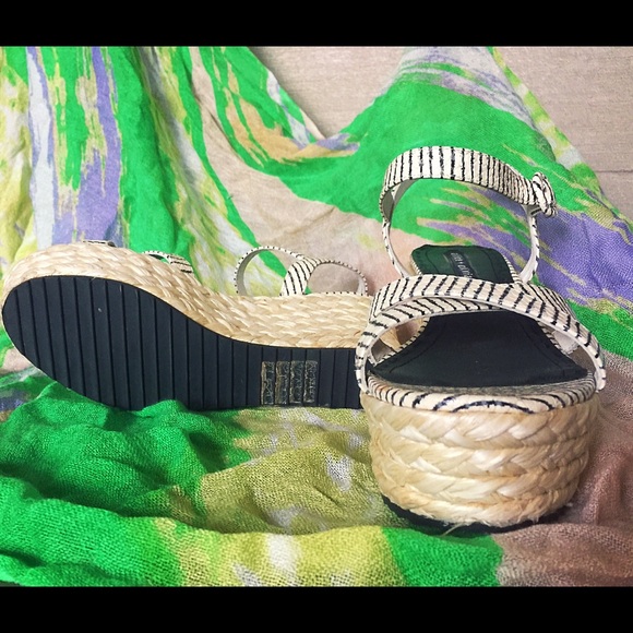 Alice and Olivia platform sandals - Picture 4 of 4