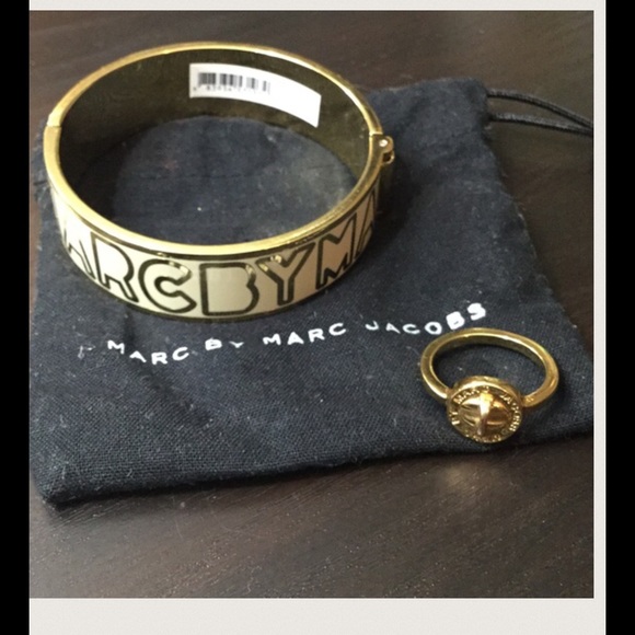 Marc Jacobs Gold Cuff Bangle - Picture 3 of 4