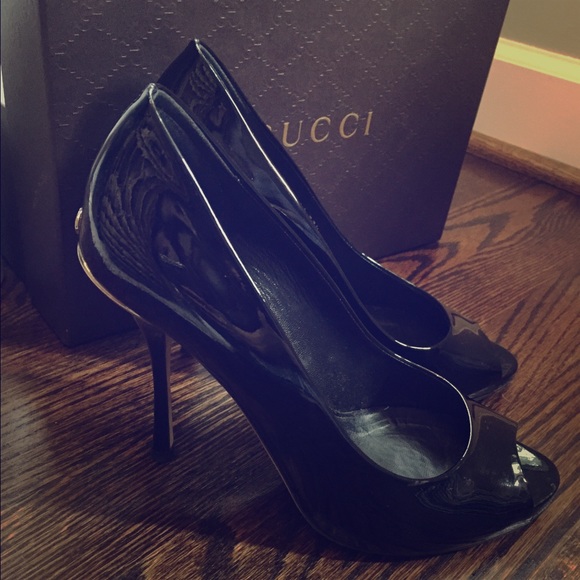 Gucci peep toe heels