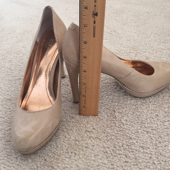 bcbg nude pumps