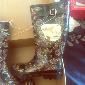 Brand New Sak Roots Rainboots