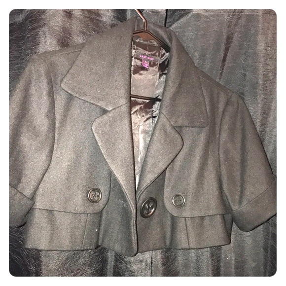 Short wool jacket