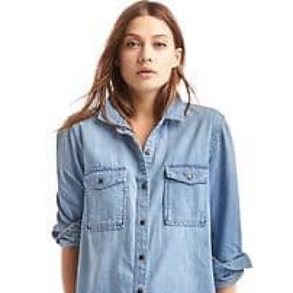 XS GAP woman's denim shirt