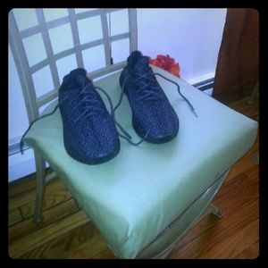 SNEAKERS -EXCELLENT FOR WOMEN TOO*