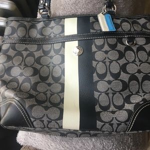Gorgeous leather Coach bag