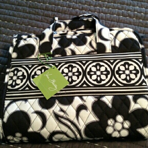 Vera Bradley Hanging Organizer & Cosmetic Trio set