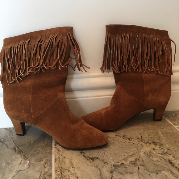 PAZZO Suede fringe boots with low heel