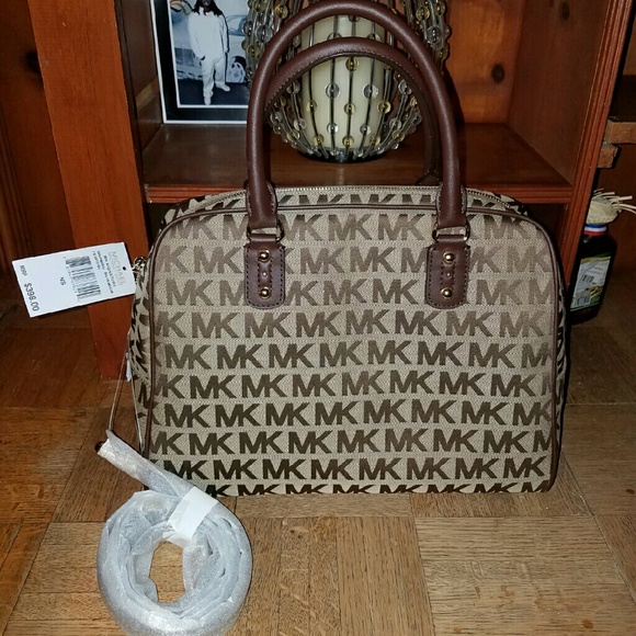 Authentic Michael SIGNATURE BAG
