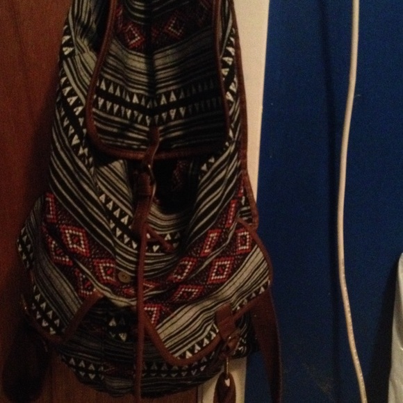 Aztec Backpack - Picture 3 of 3