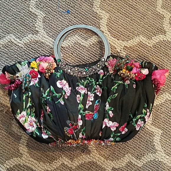 Vintage Mary Frances clutch ?