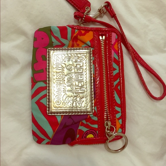 Coach Wristlet- excellent condition