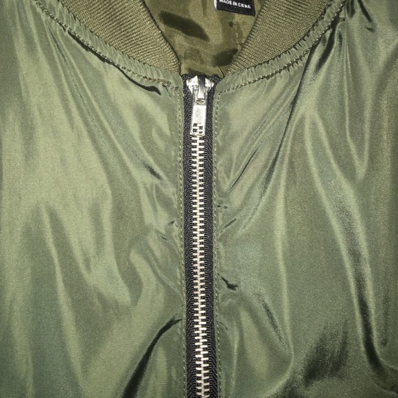 Green Bomber Jacket Size M - Picture 2 of 3