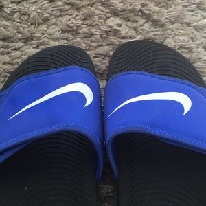 BOYS NIKE SANDALS