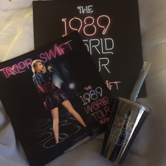 T.S. 1989 WORLD TOUR BUNDLE ✨FINAL PRICE CUT✨