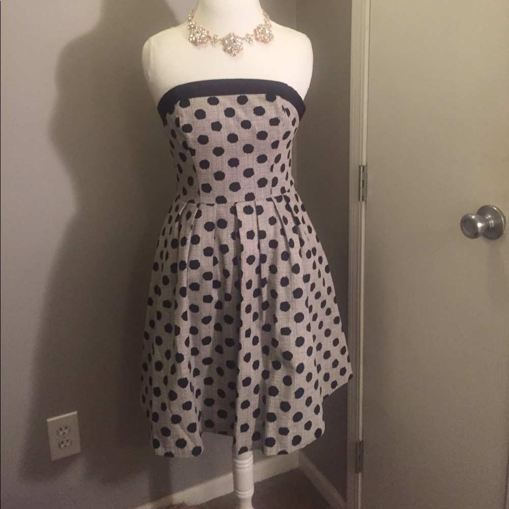 💵⬇️ NWT Limited cocktail dress WITH POCKETS!