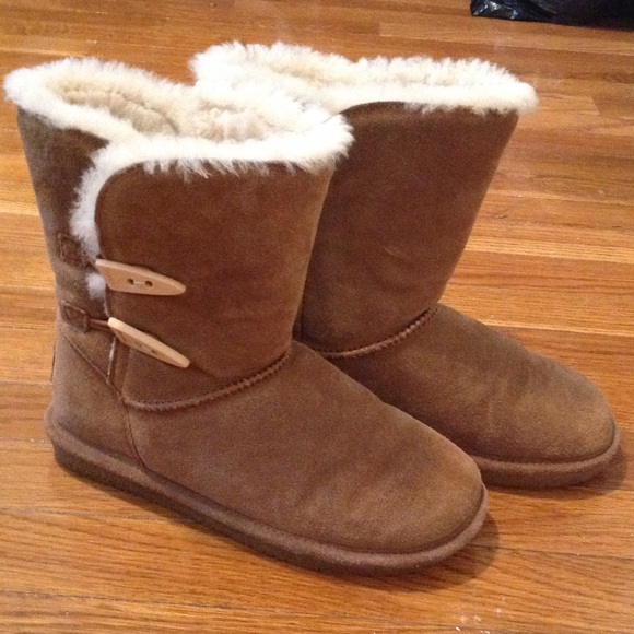 On hold - Bearpaw tan women's size 6 boots