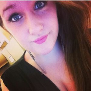 Meet your Posher, Cortney