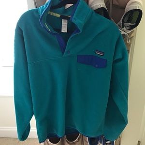 Blue Patagonia pull over fleece jacket