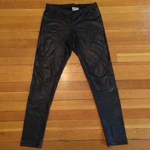 Faux Leather Leggings Mimi Chica