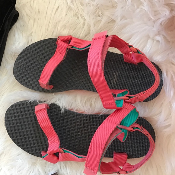 Pink Tevas