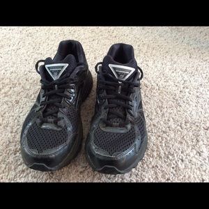 Brooks GTS adrenaline