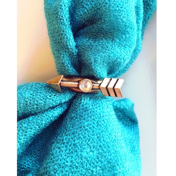 Stretch Arrow Ring