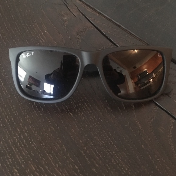 100% authentic Ray-Ban sunglasses (unisex)