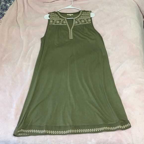 Olive green and ivory detailed sleeveless dress