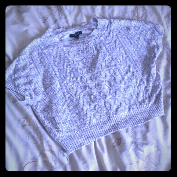 Ladies Sweater - Nine West Jeans