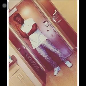 Meet your Posher, Devin