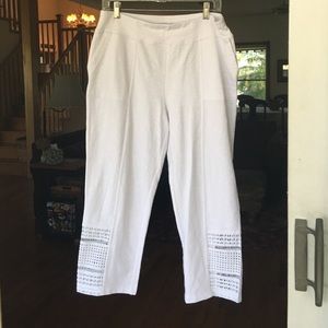 White ankle length pants