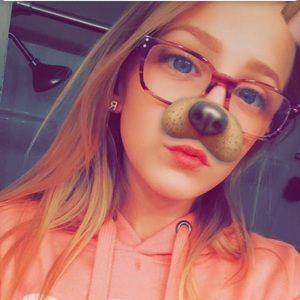 Meet your Posher, Riley