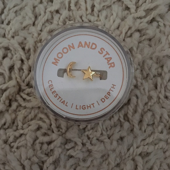14k gold plated Alex and Ani ring wrap. BNWT.