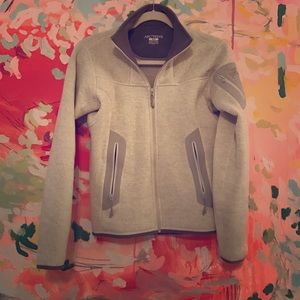 Arc'teryx polartec grey/cream zip up jacket