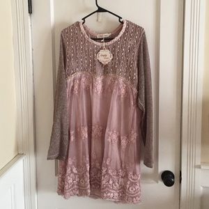 Plus Size- Pink Lace Contrast Tunic