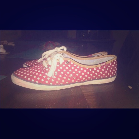 Red and white polka dot keds size 9 not worn much