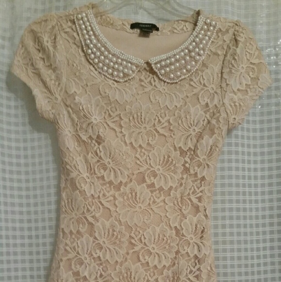 Nice lovely dress, peachi, cream, color.. small, - Picture 1 of 4