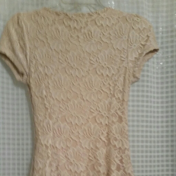 Nice lovely dress, peachi, cream, color.. small, - Picture 2 of 4