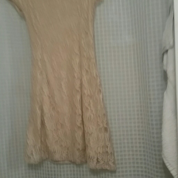 Nice lovely dress, peachi, cream, color.. small, - Picture 4 of 4
