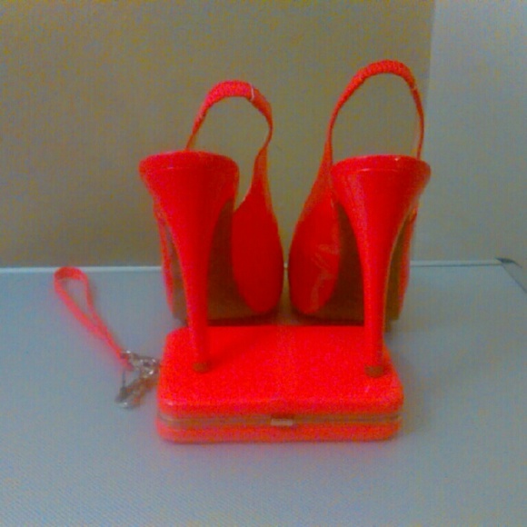 Heels - Picture 2 of 2