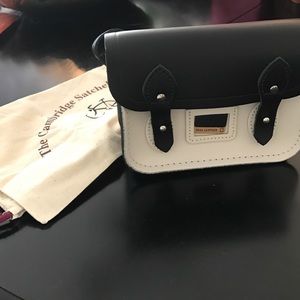 Cross body purse