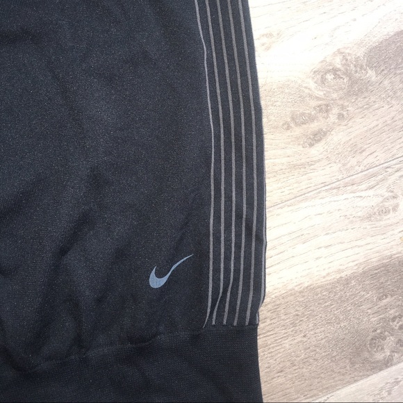 🆕 Nike DriFit Tee Training - Picture 3 of 4