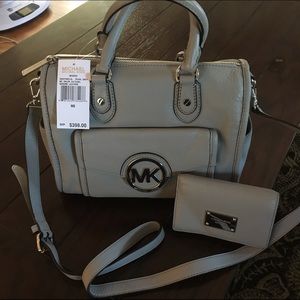 Michael Kors Purse & wallet