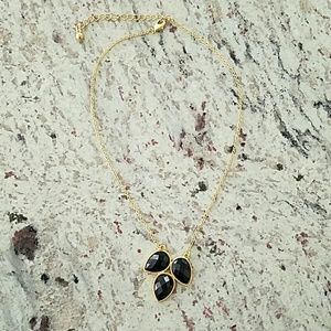 New black teardrop neclace