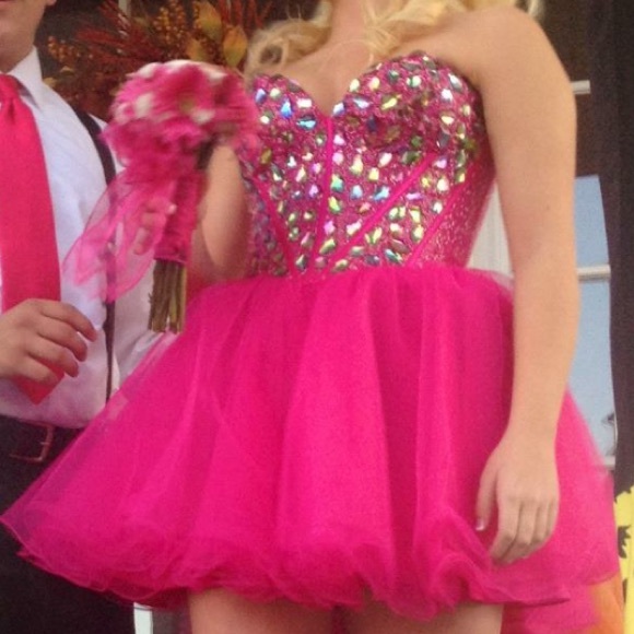 Sherri Hill Dresses & Skirts - MUST GO Sherri Hill 1530 Dress