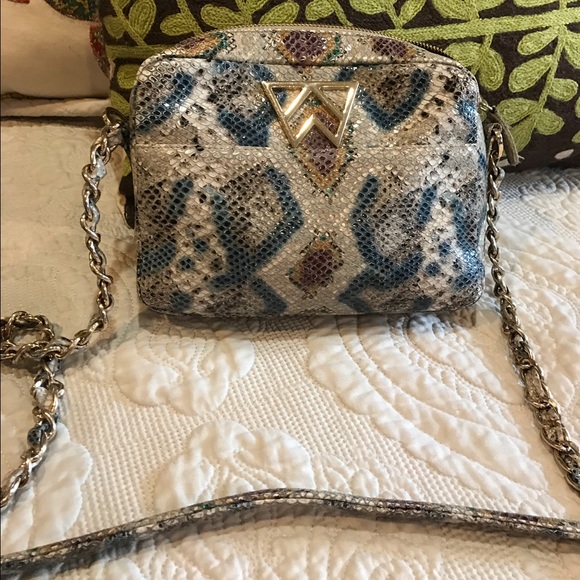 Kelly Wynne Purse!!!